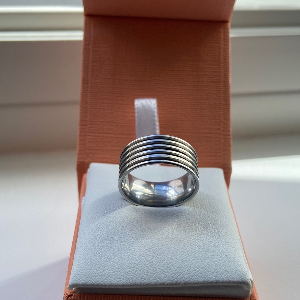 Silver Ring with 6 loops